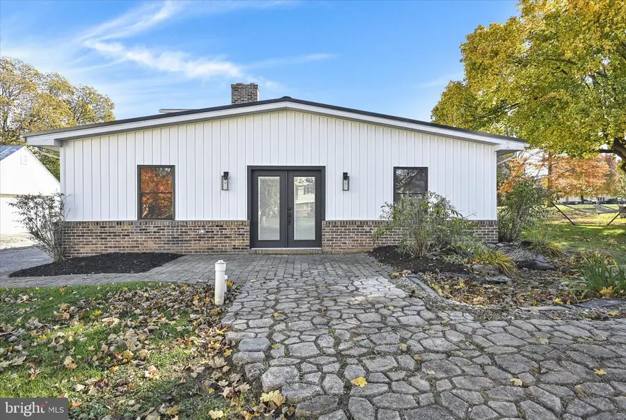 126 Lawn Rd, Palmyra, PA 17078 - Image #2