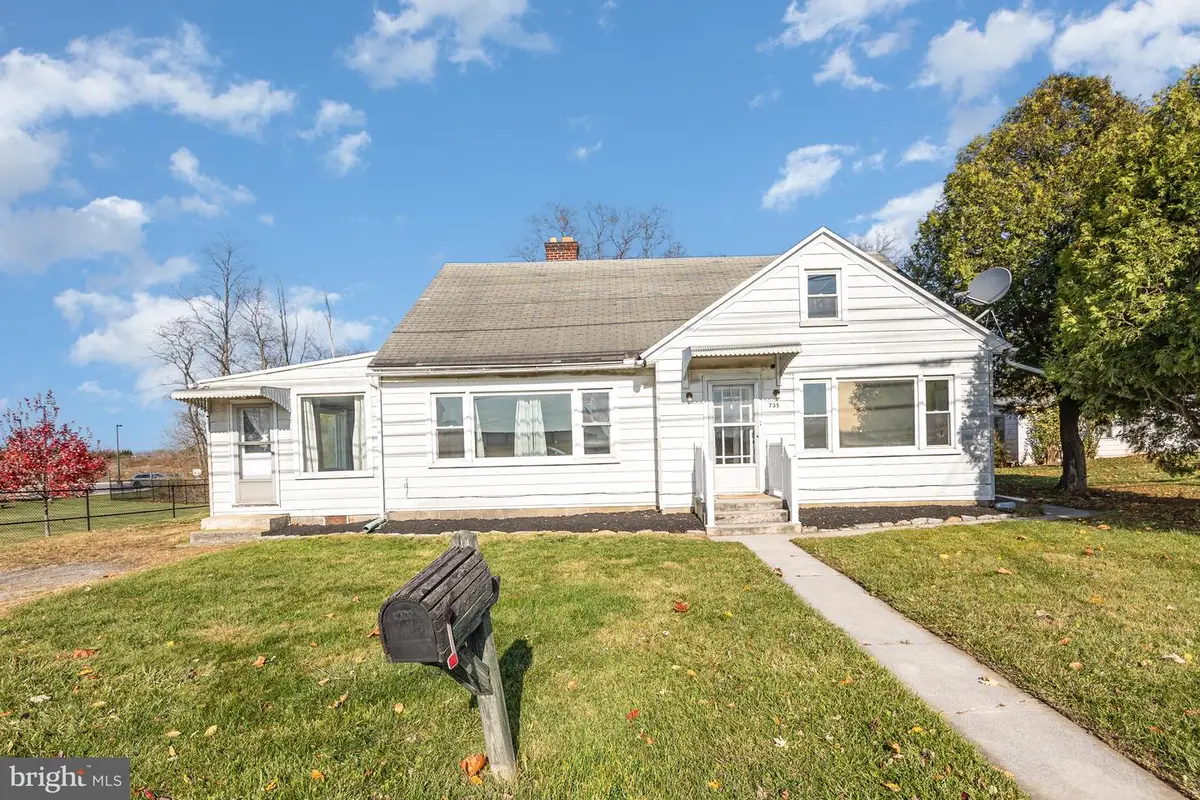 735 W Main St, Annville, PA 17003 - Image #1