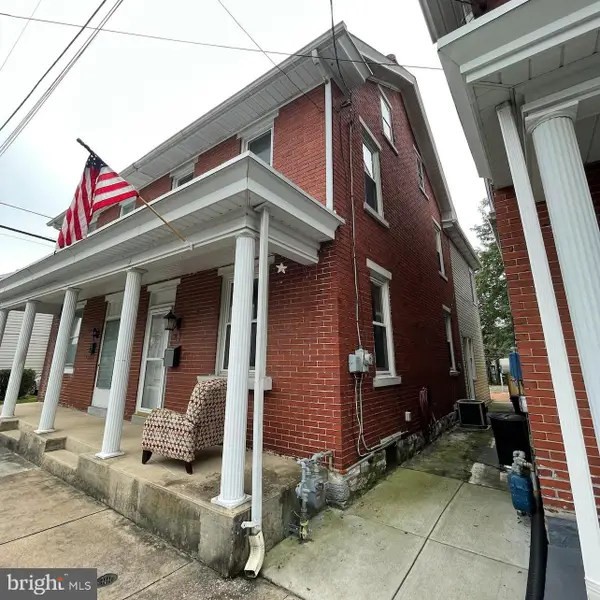 23 S Lancaster St, ANNVILLE, PA 17003