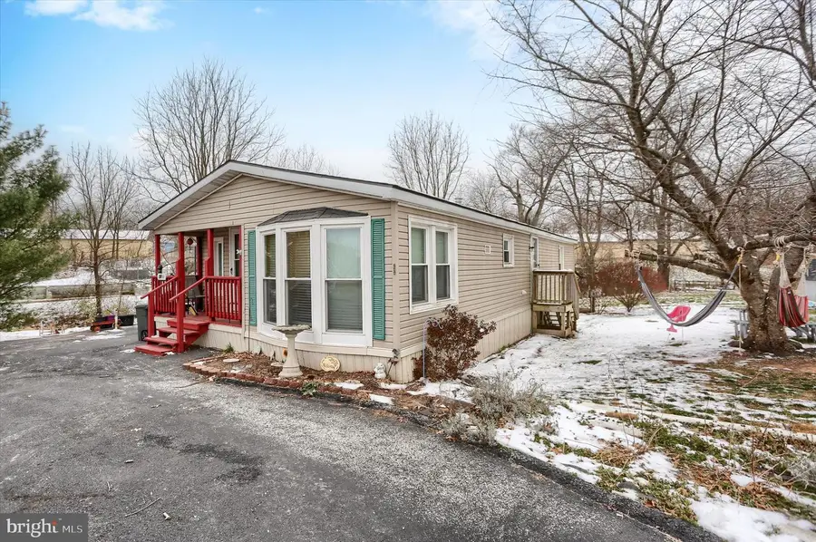 24-24a Reo Dr, Palmyra, PA 17078 - Image #2