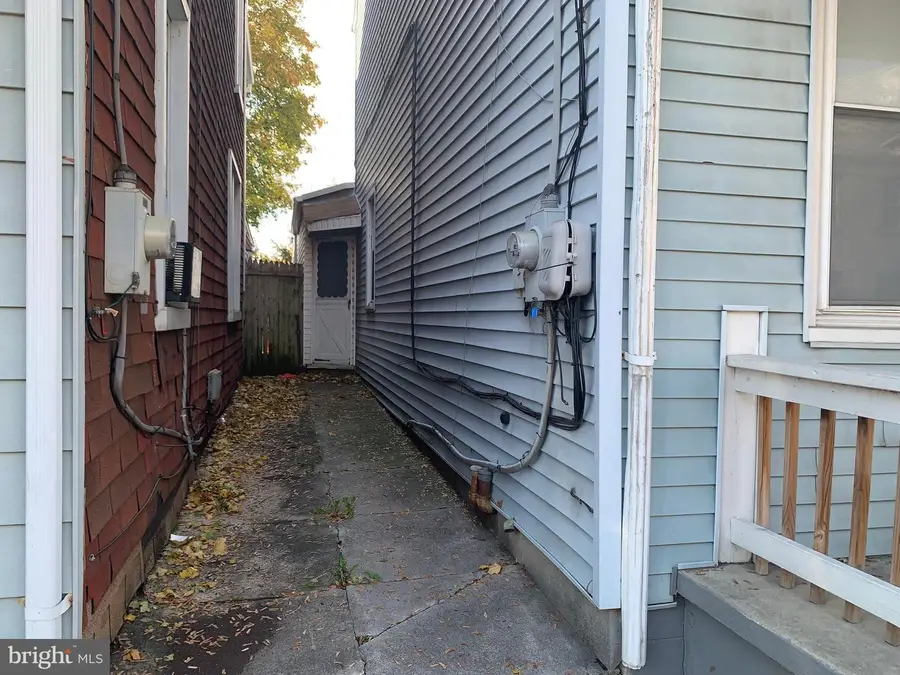 121 N 12th St, Lebanon, PA 17046 - Image #2