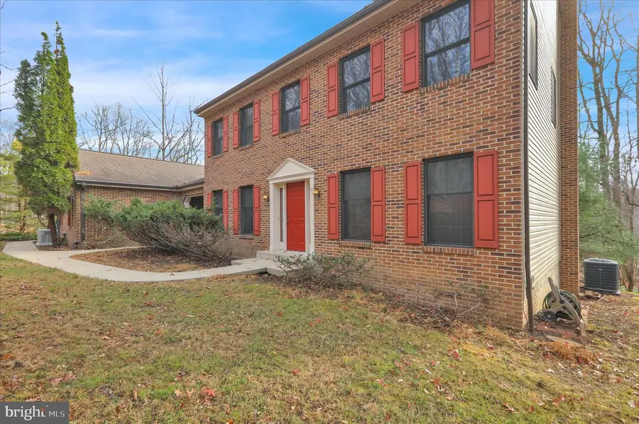 1815 Larch Cir, Lebanon, PA 17042 - Image #3