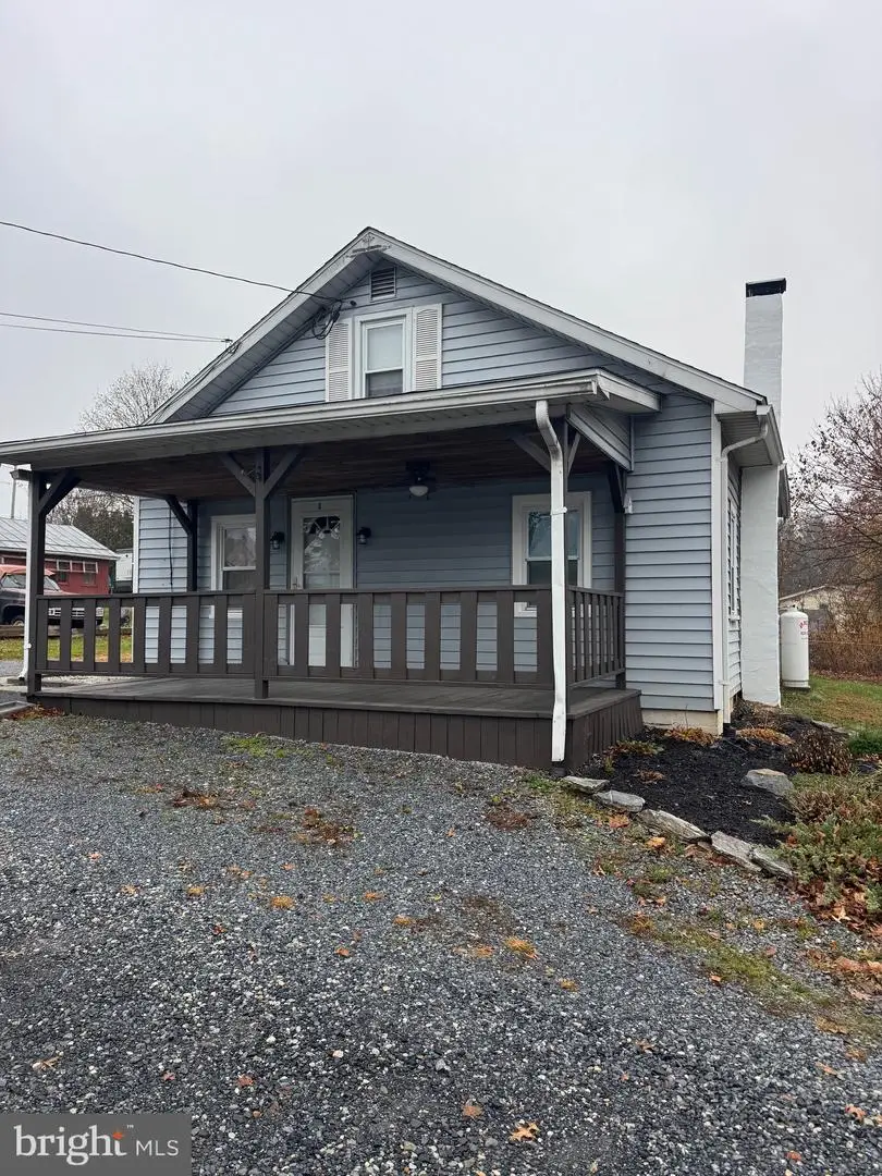 8 Spruce Ln, Lebanon, PA 17046 - Image #2