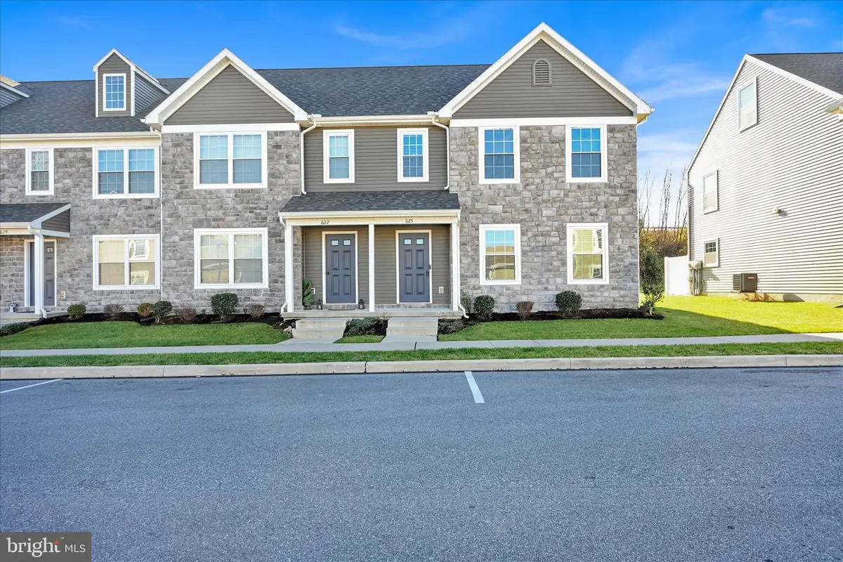 625 Byler Cir, Lebanon, PA 17042 - Image #1