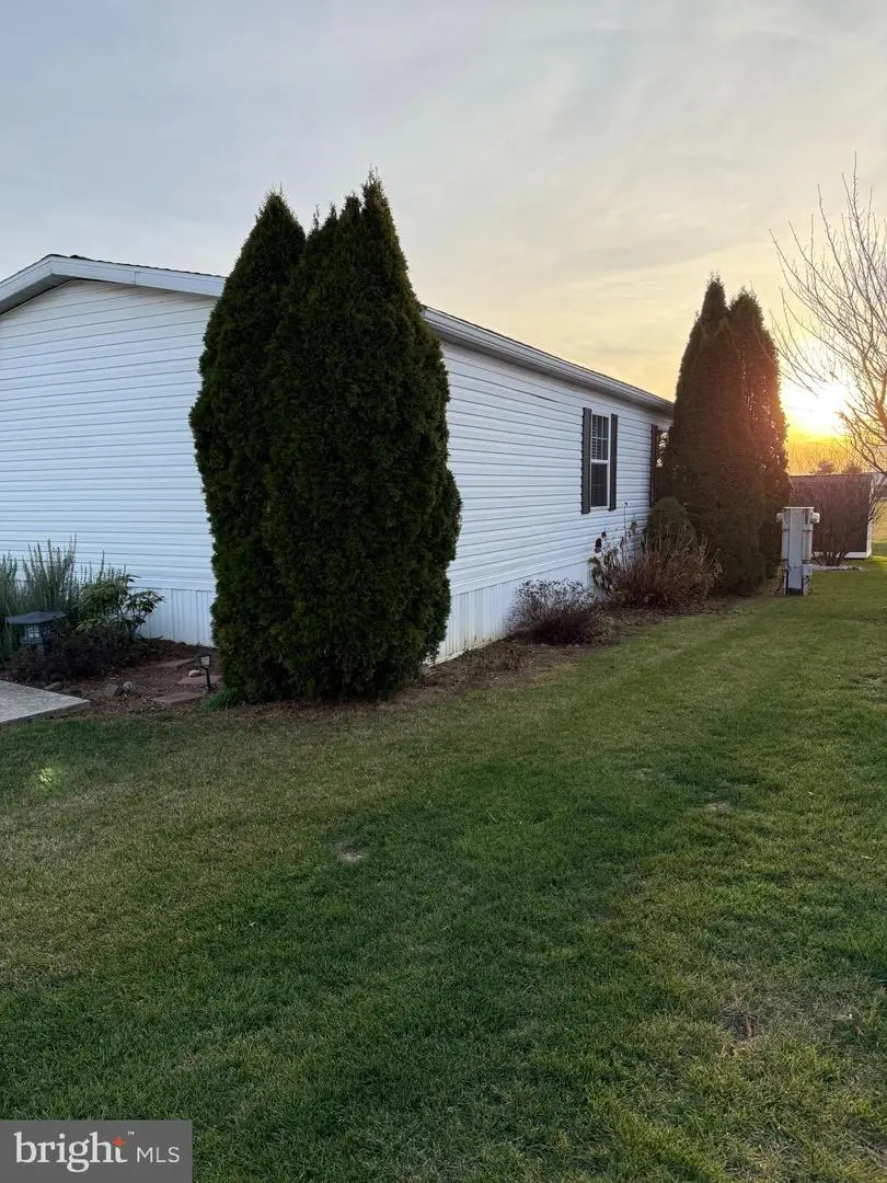 360 W Spruce St, Palmyra, PA 17078 - Image #3