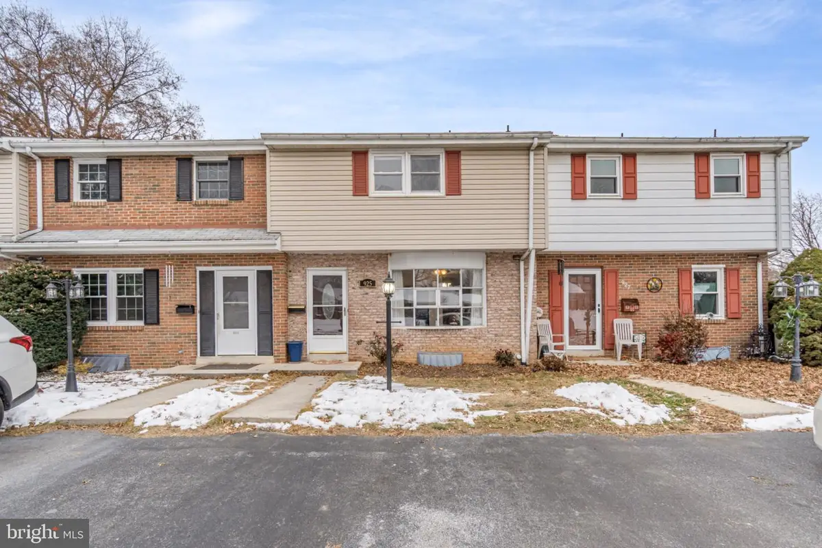 925 E Oak St, Palmyra, PA 17078 - Image #1