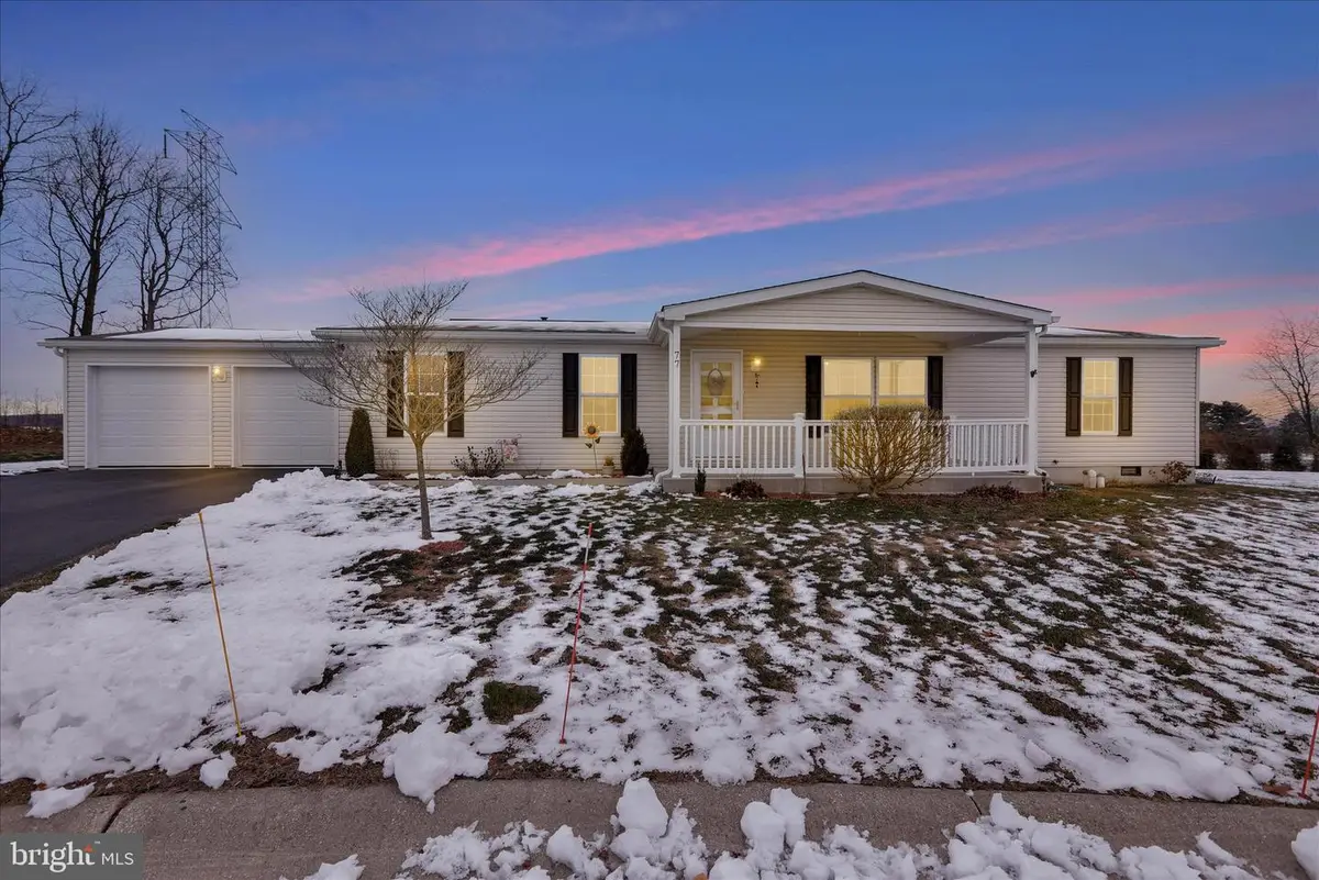 77 Bauer Dr, Lebanon, PA 17046 - Image #1