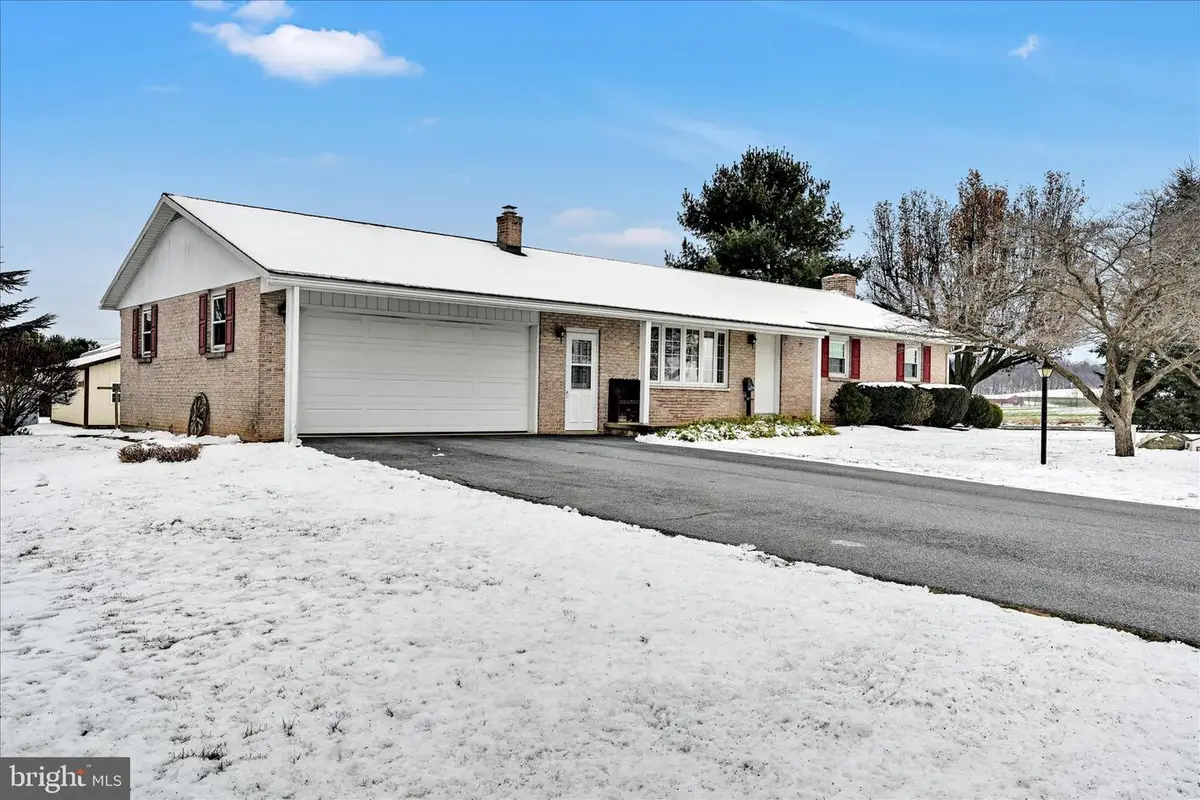 2 Perri Ave, Myerstown, PA 17067 - Image #1