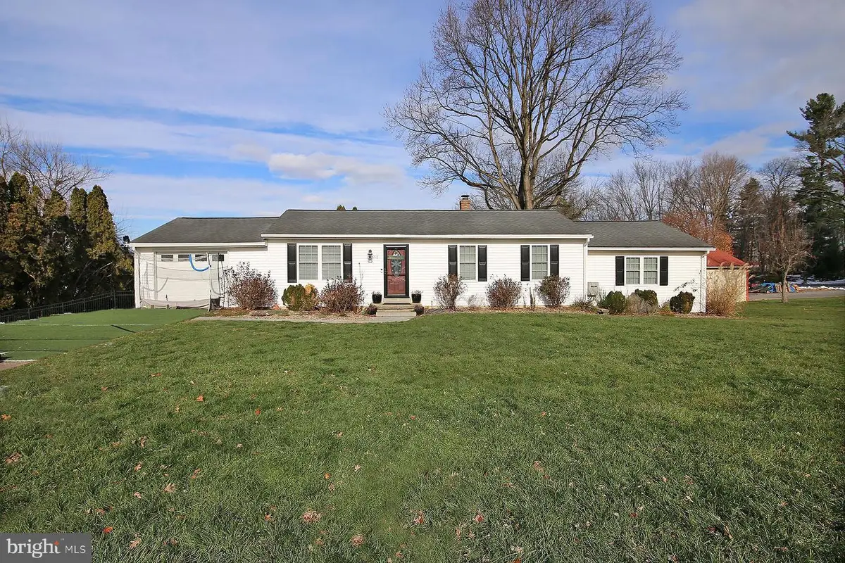 216 Horseshoe Dr, Annville, PA 17003 - Image #1