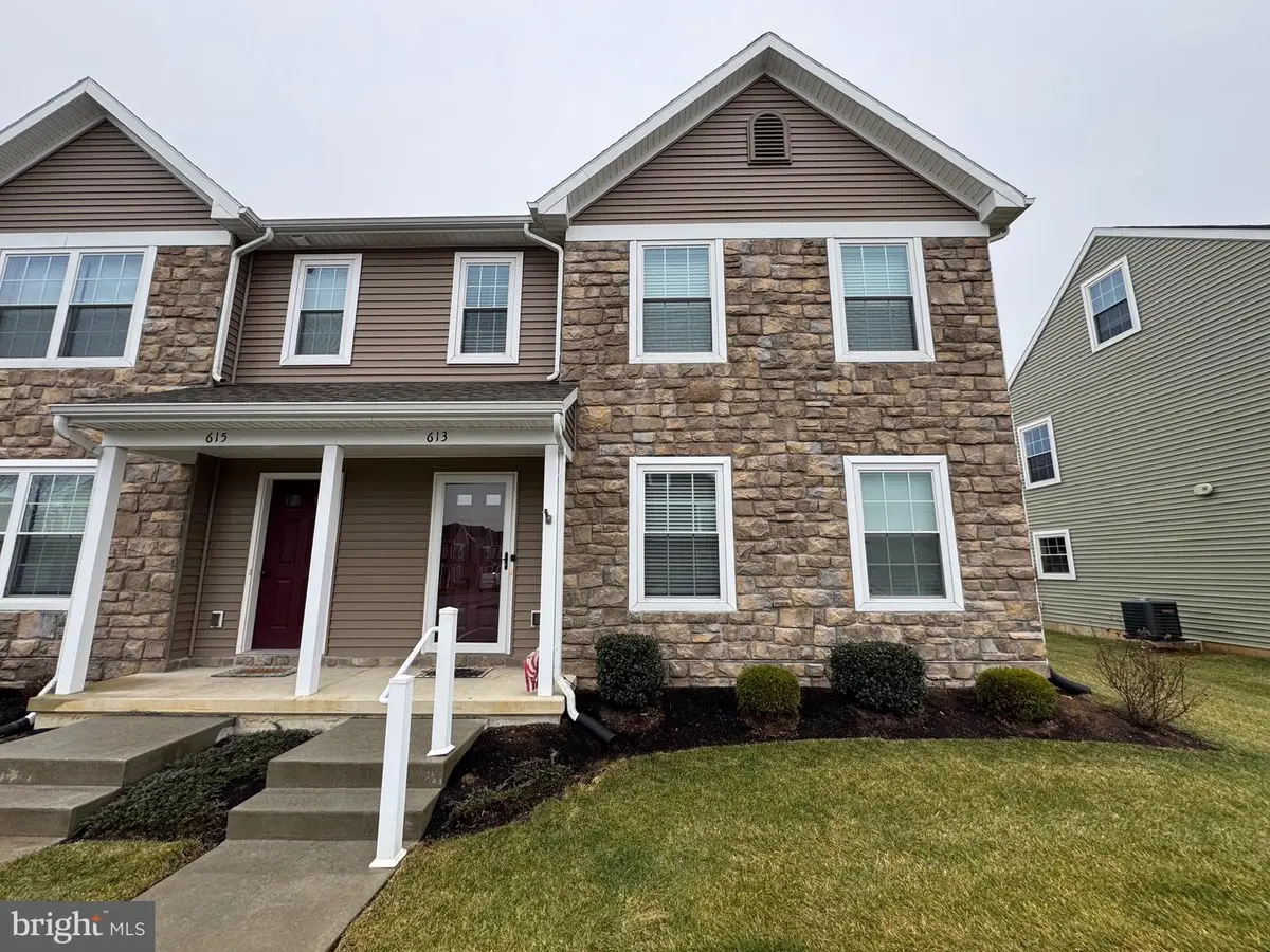613 Byler Cir, Lebanon, PA 17042 - Image #1