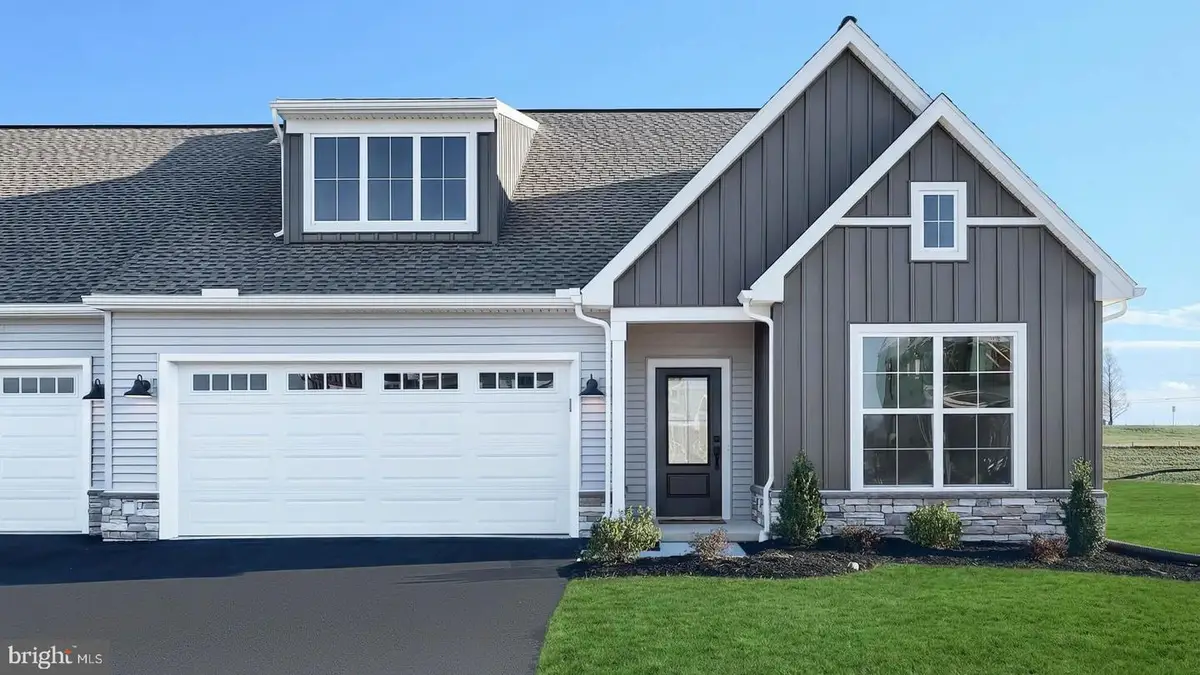 35 Canterbury Ln, Annville, PA 17003 - #1