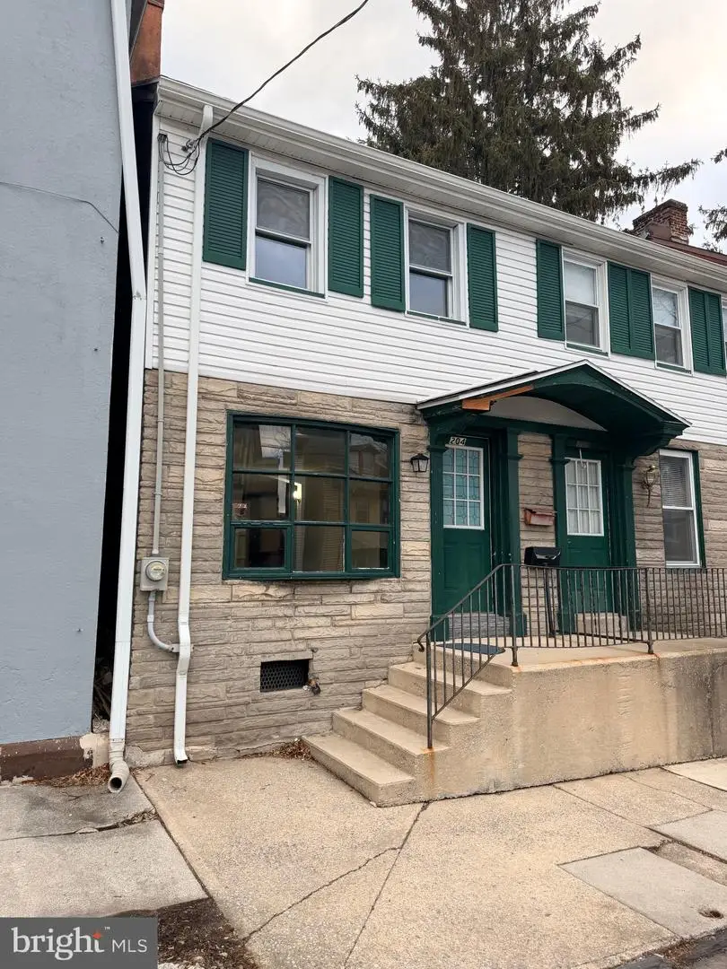 204 S 9th St, Lebanon, PA 17042 - Image #1