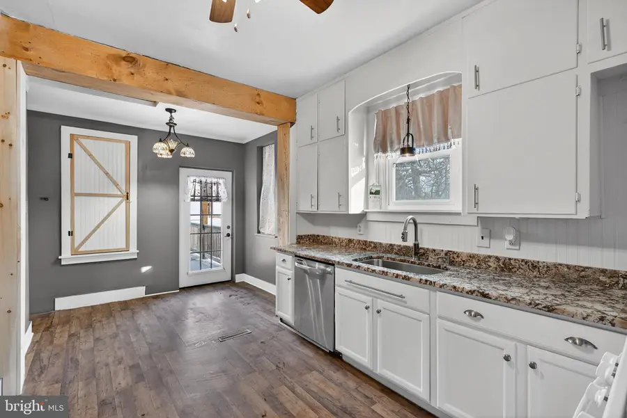 124 S King St, Annville, PA 17003 - #3