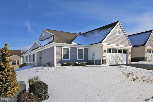 1005 Great Hall Dr, LEBANON, PA 17042