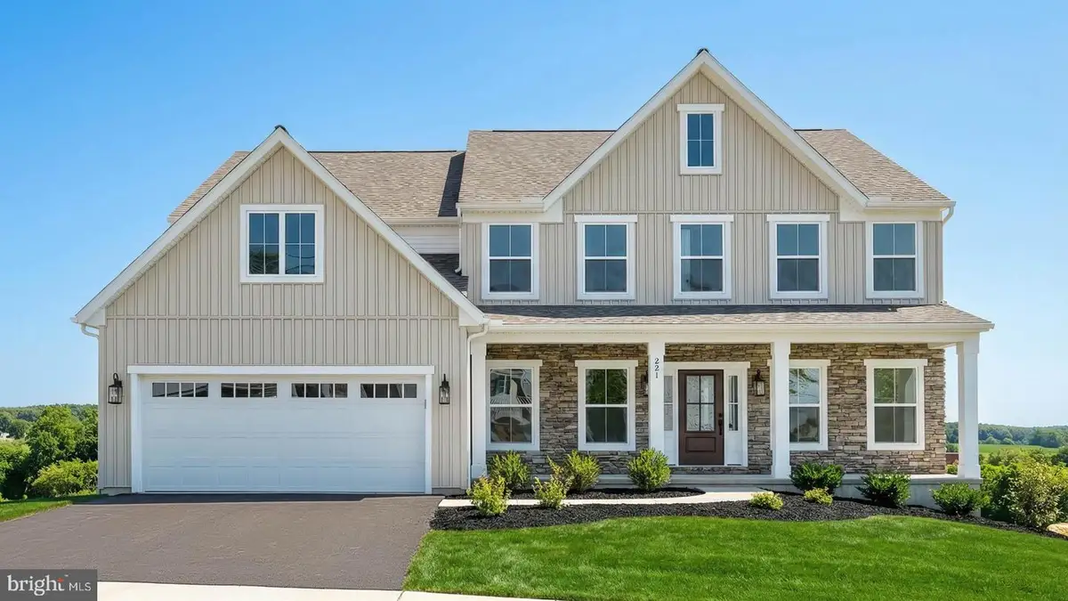 221 Copper Ridge Dr, Newmanstown, PA 17073 - Image #1