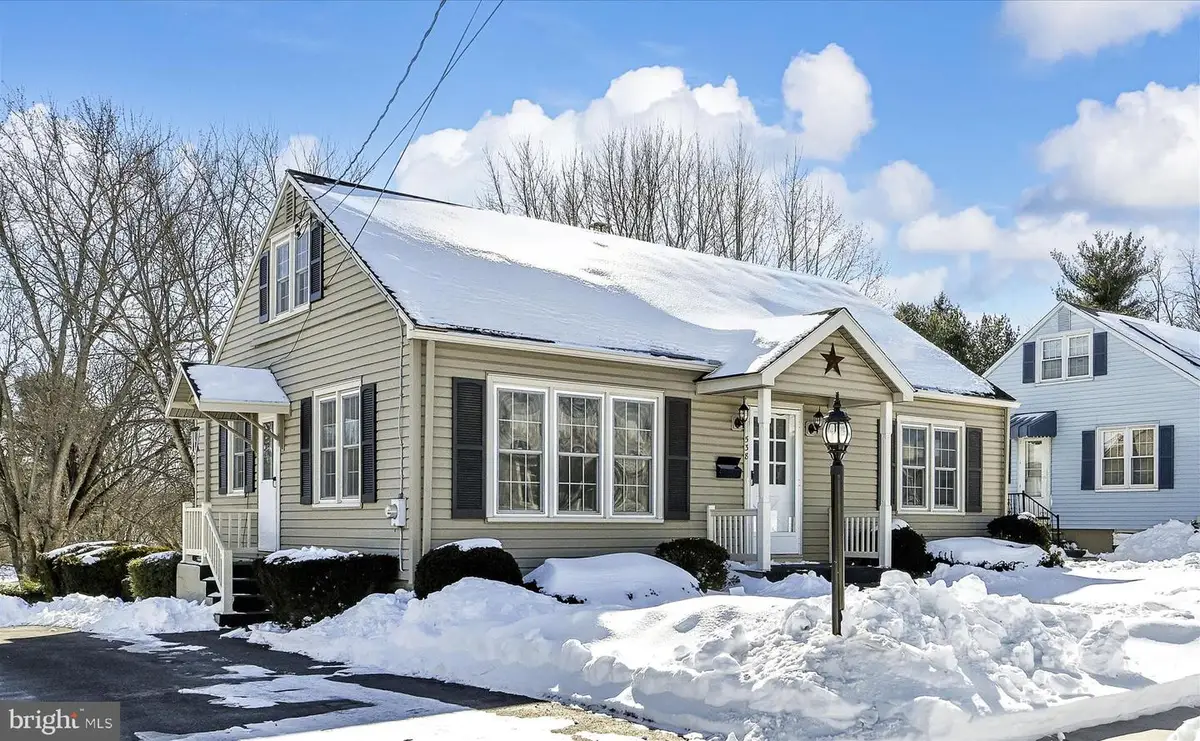 538 W Locust St, Lebanon, PA 17042 - Image #1