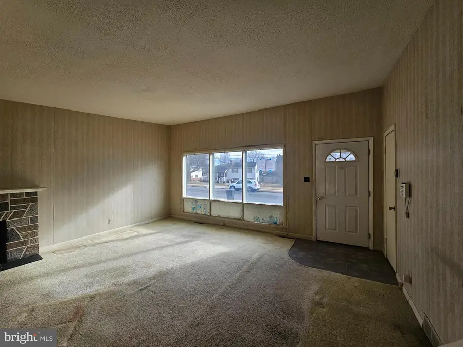 407 E Elm St, Lebanon, PA 17042 - Image #2