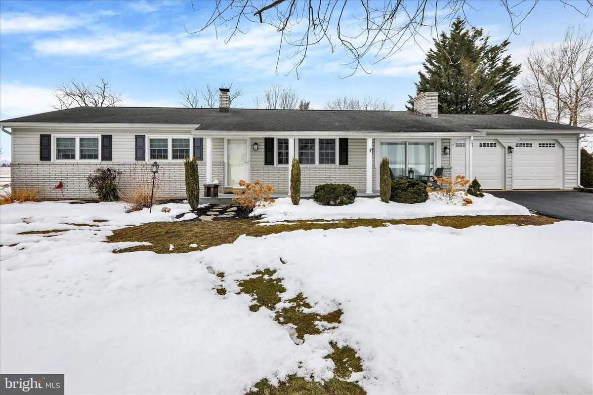 825 S Spruce St, Annville, PA 17003 - #1