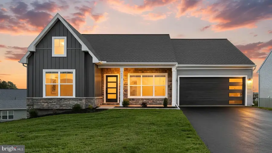 604 Lilliana Dr, Lebanon, PA 17046 - #2