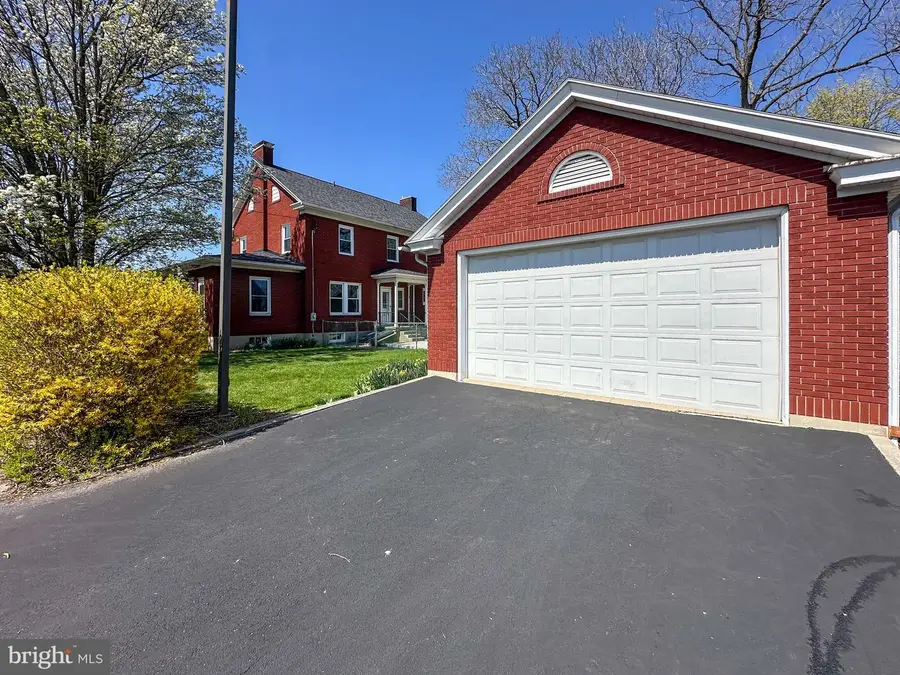 36 N College St, Palmyra, PA 17078 - #2