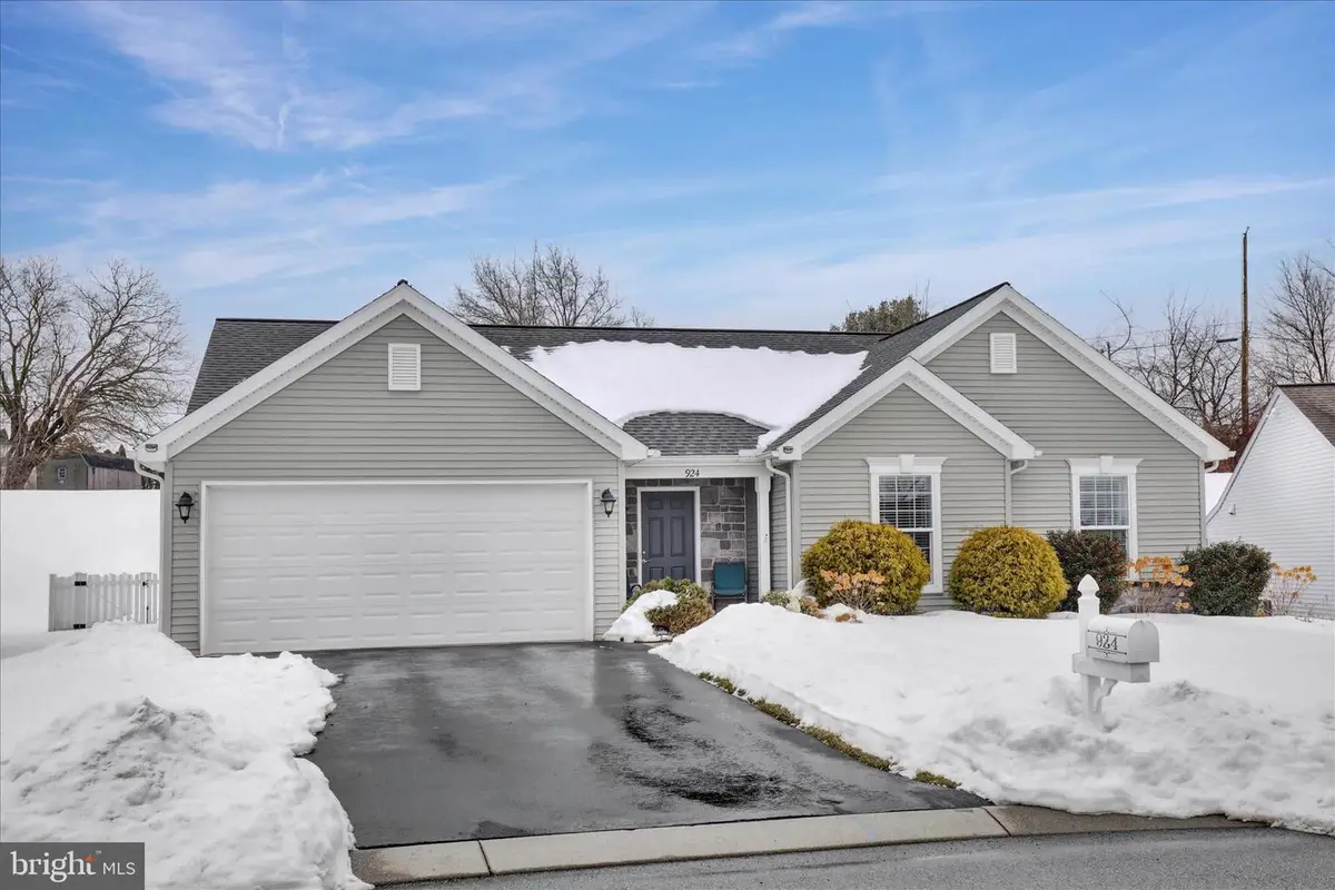 924 Sweetbay Ln, Lebanon, PA 17046 - #1