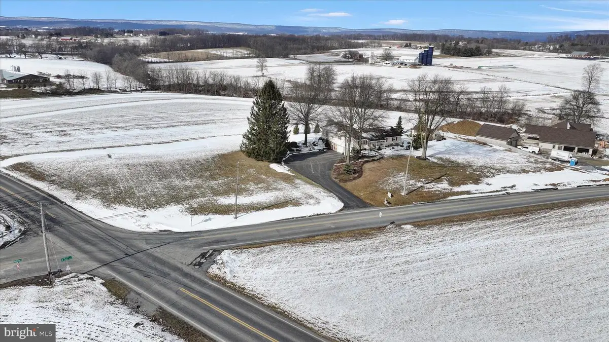 61 W Rosebud Rd, Myerstown, PA 17067 - #1