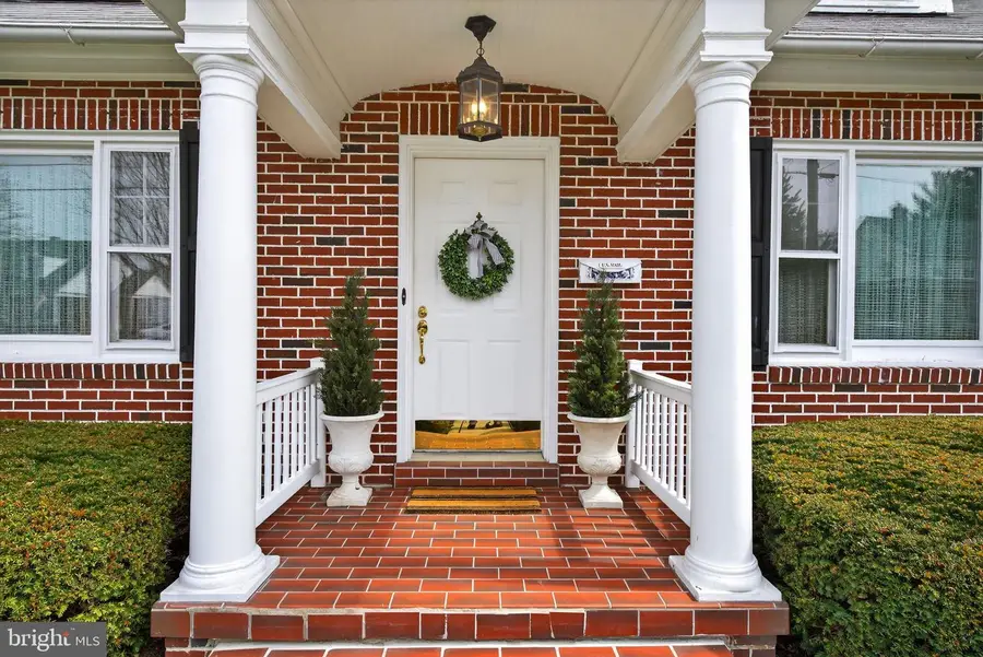 108 S Locust St, Myerstown, PA 17067 - #2