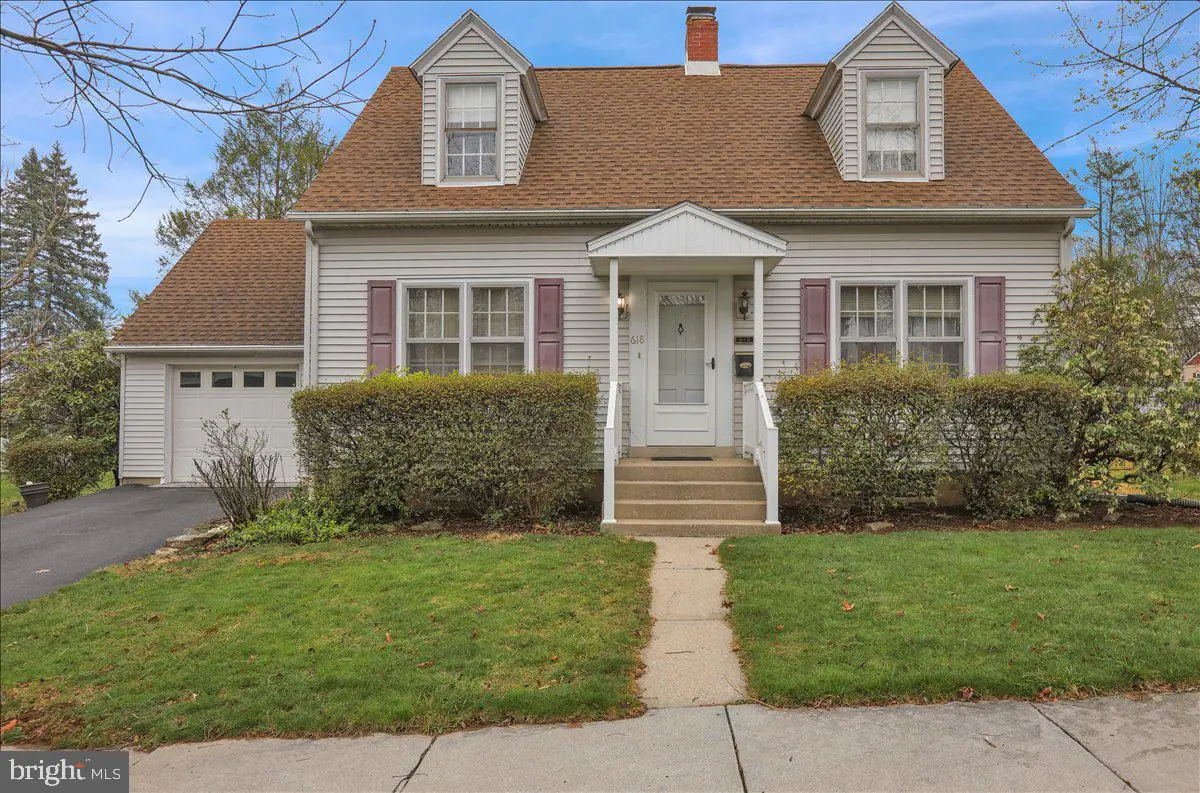 618 Smith Ave, Lebanon, PA 17042 - #1