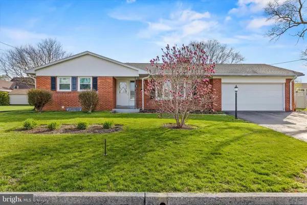 112 Kenmar Dr, PALMYRA, PA 17078