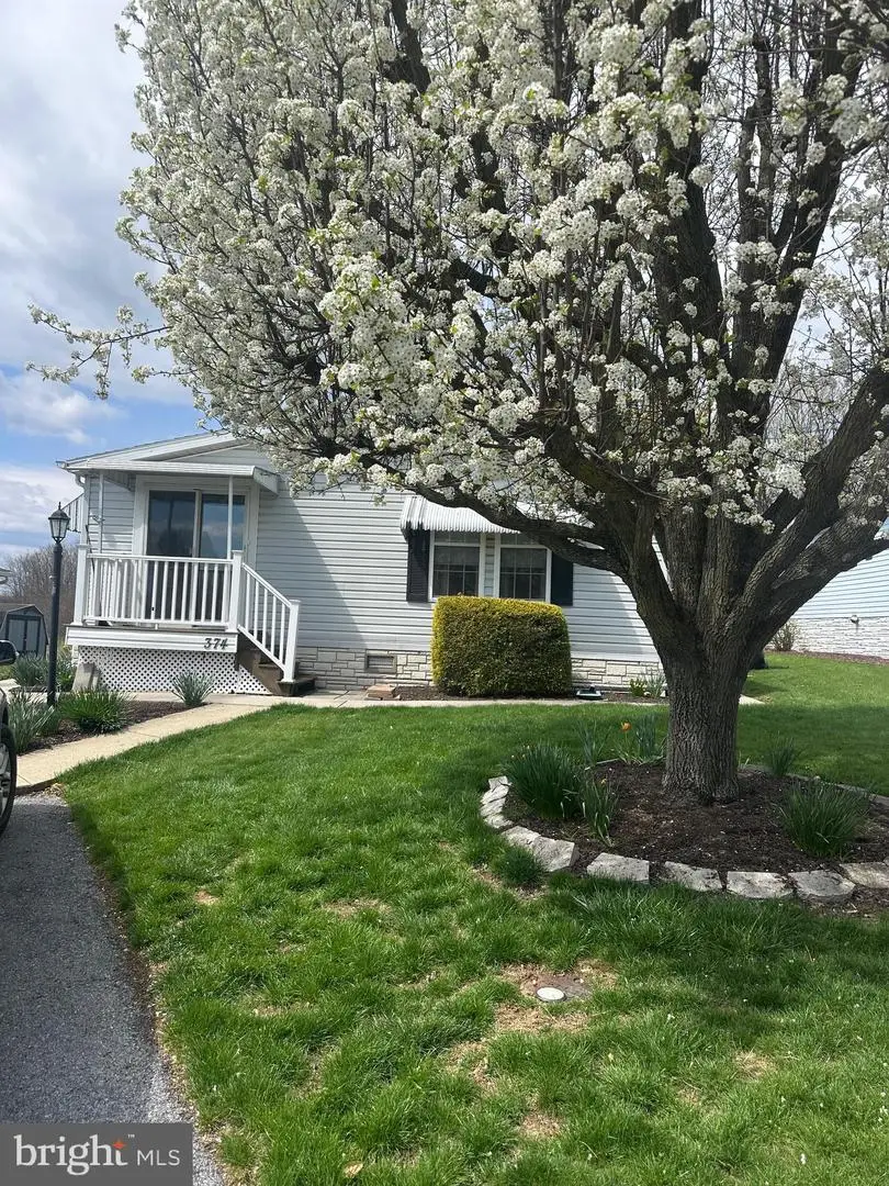 374 W Cedar St, Palmyra, PA 17078 - #1