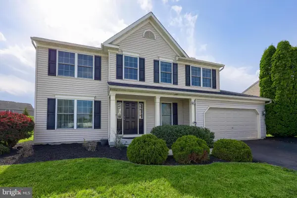 129 Pickwick Cir, PALMYRA, PA 17078