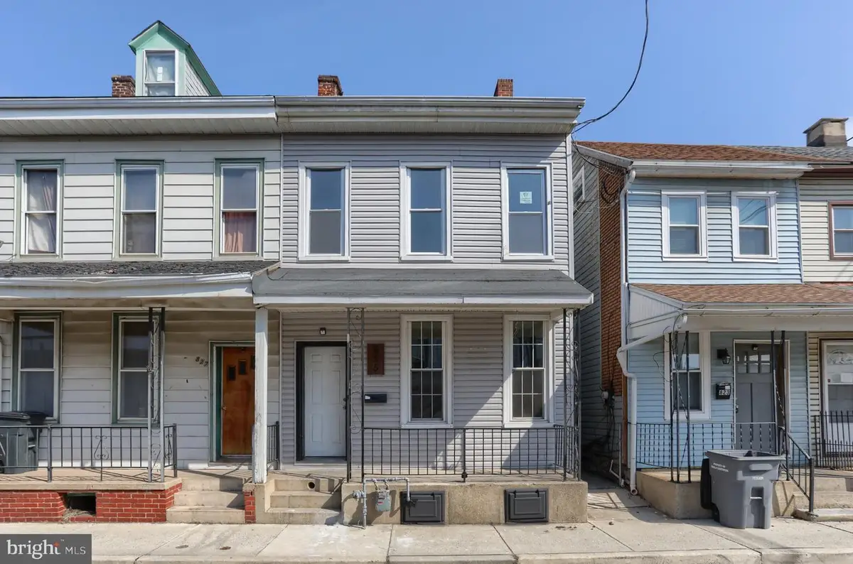 825 Scull St, Lebanon, PA 17046 - #1