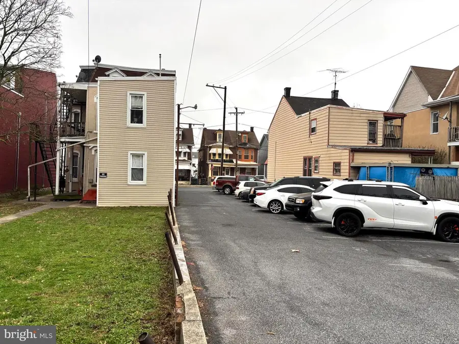 432 N 5th St, Lebanon, PA 17046 - #3