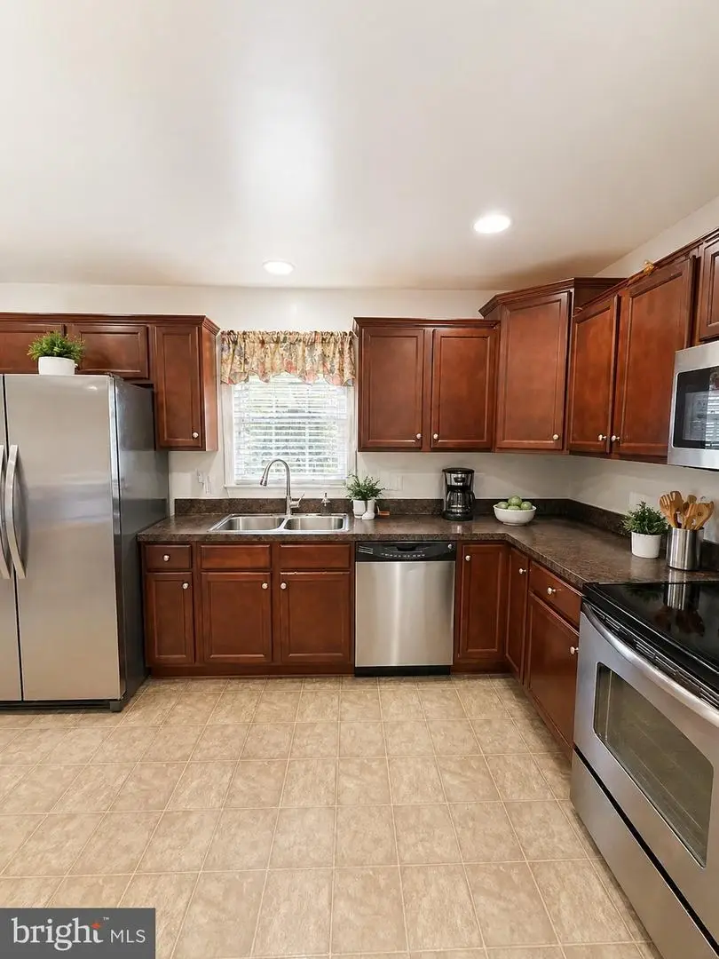 852 Walnut Crest Dr, Lebanon, PA 17046 - #2