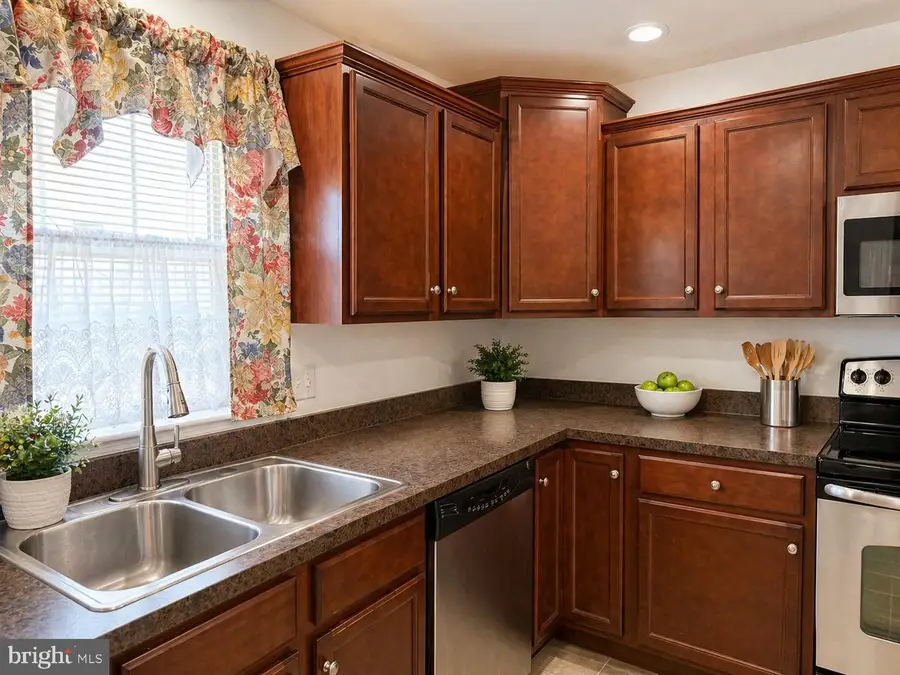 852 Walnut Crest Dr, Lebanon, PA 17046 - #3