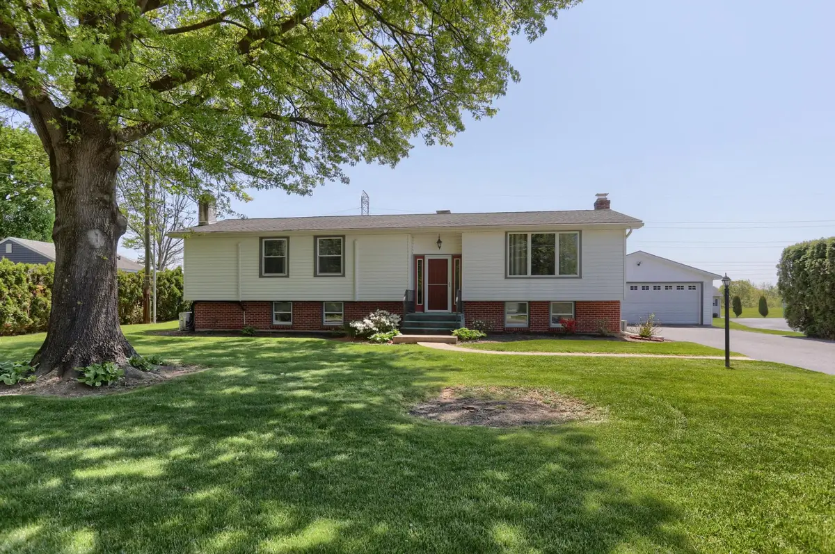 530 E Rosebud Rd, Myerstown, PA 17067 - #1