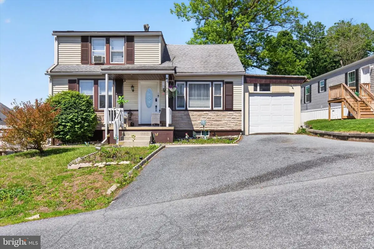 1107 Woodward St, Lebanon, PA 17046 - #1