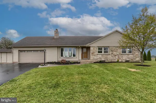 231 W Main St, FREDERICKSBURG, PA 17026