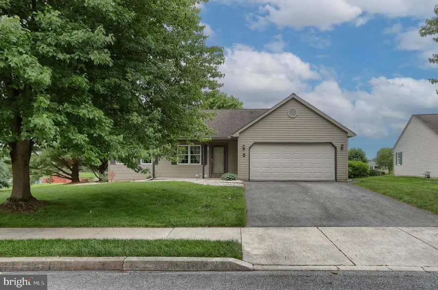 49 Springhouse Dr, Myerstown, PA 17067 - #2