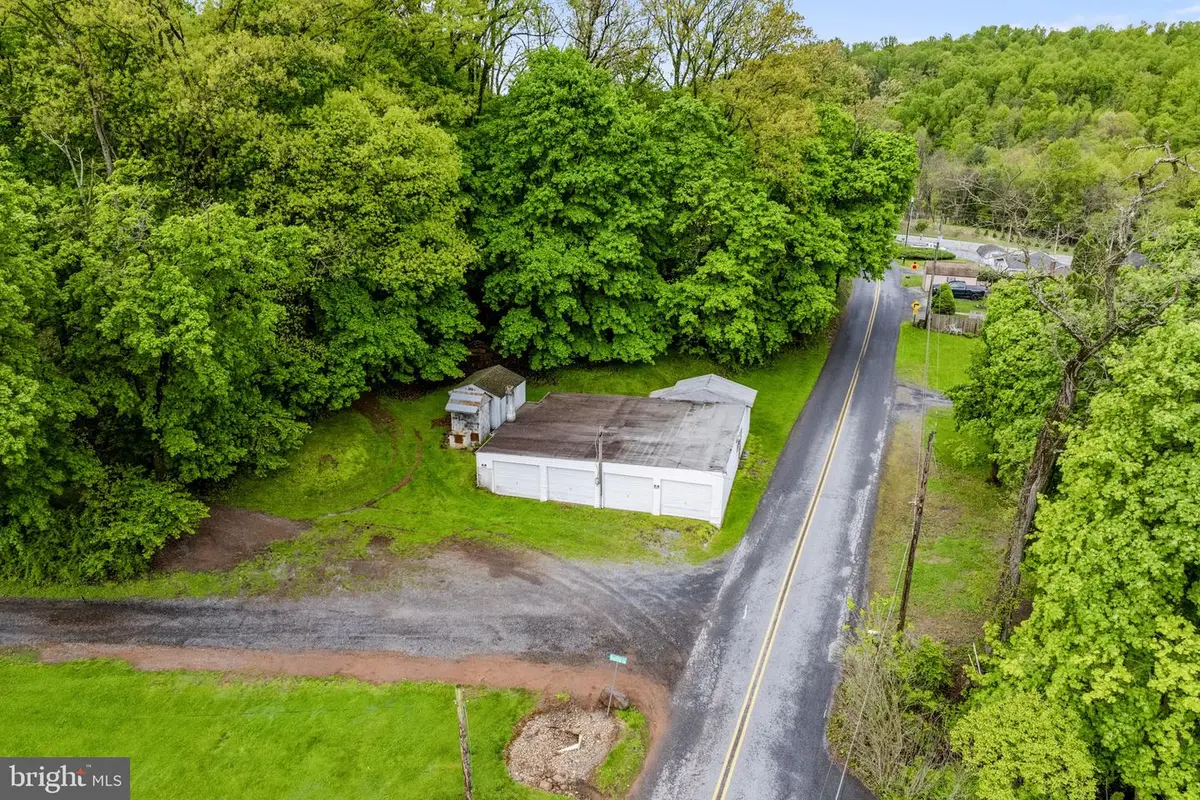 233 Mountain Trail Rd, Newmanstown, PA 17073 - #1