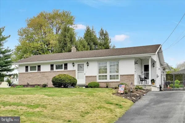 409 W Locust St, CLEONA, PA 17042