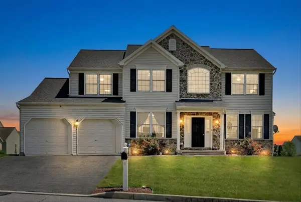 221 Crosswind Way, LEBANON, PA 17042