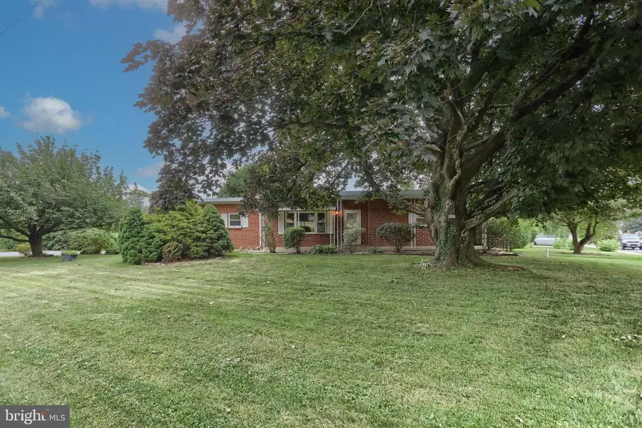 490 Beechwood Ave, Lebanon, PA 17042 - #2