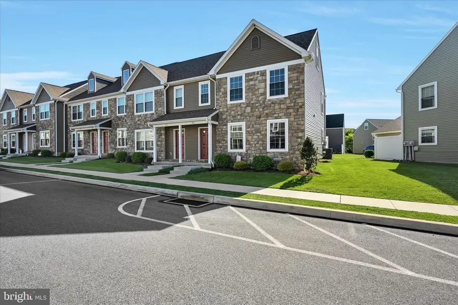 721 Farmwood Ln, Lebanon, PA 17042 - #3