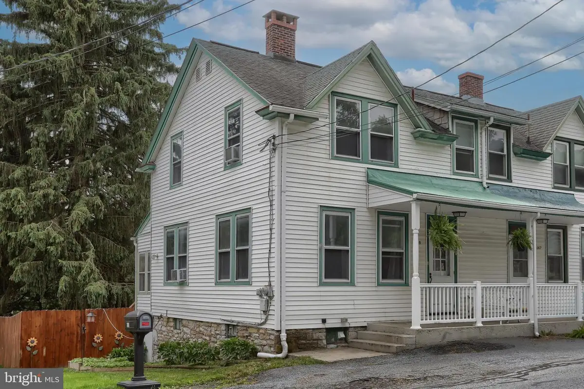 369 Boyd St, Lebanon, PA 17042 - #1