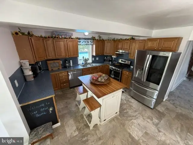 125 N Mechanic St, Fredericksburg, PA 17026 - #3