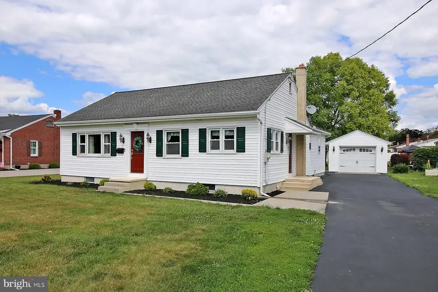 124 S Spruce St, Annville, PA 17003 - #2