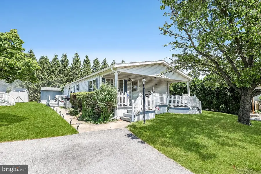 664 W Cedar St, Palmyra, PA 17078 - #2
