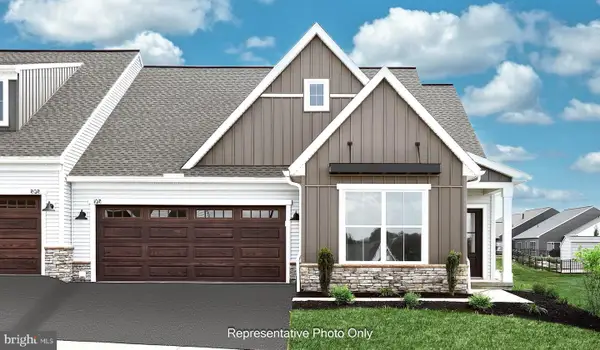 537 Stone Gate Blvd, ANNVILLE, PA 17003