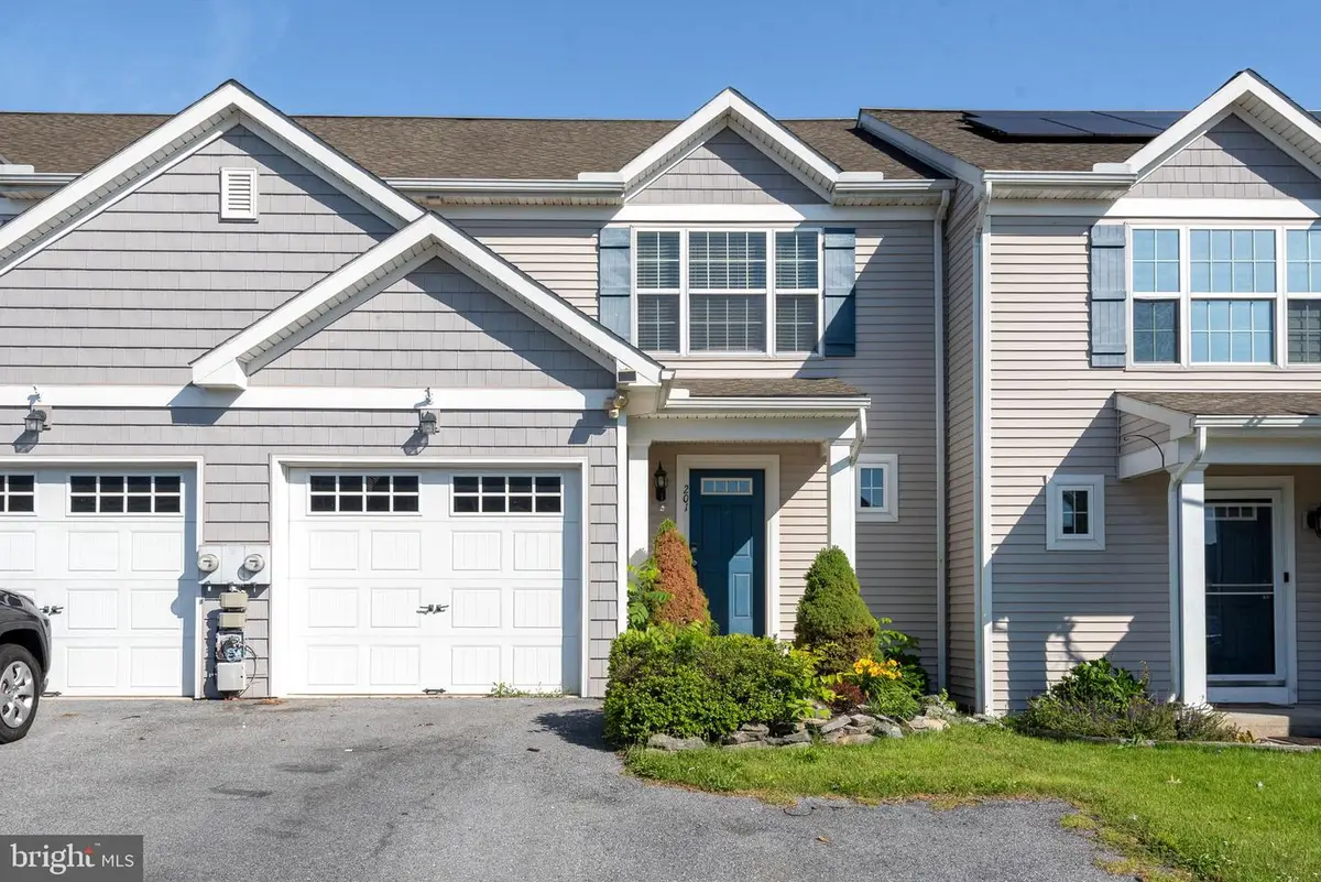 201 Wheatstone Ln, Lebanon, PA 17042 - #1